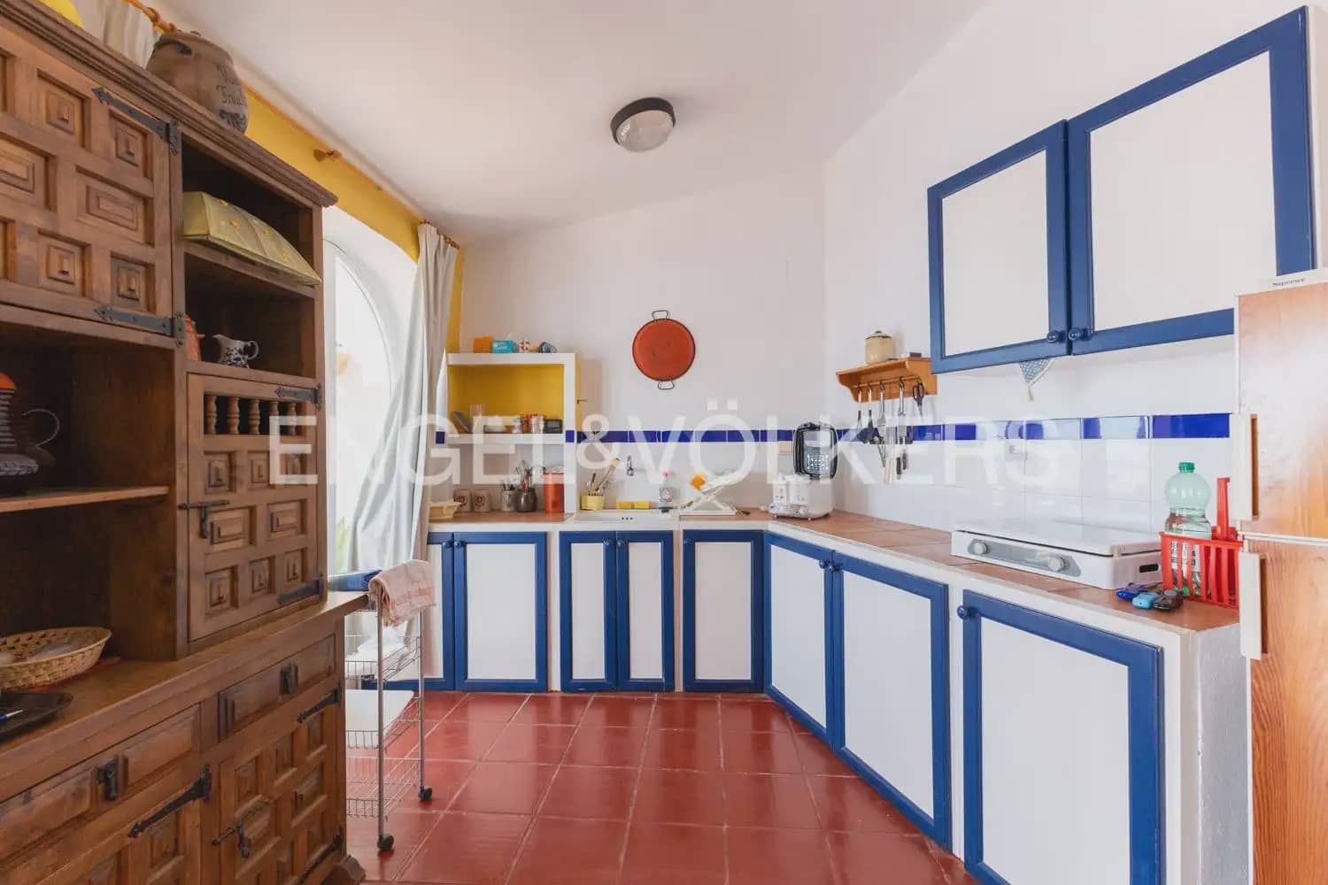 5 bedroom Villa for sale in Alcala de Xivert with pool garage - € 775,000 (Ref: 9898227)