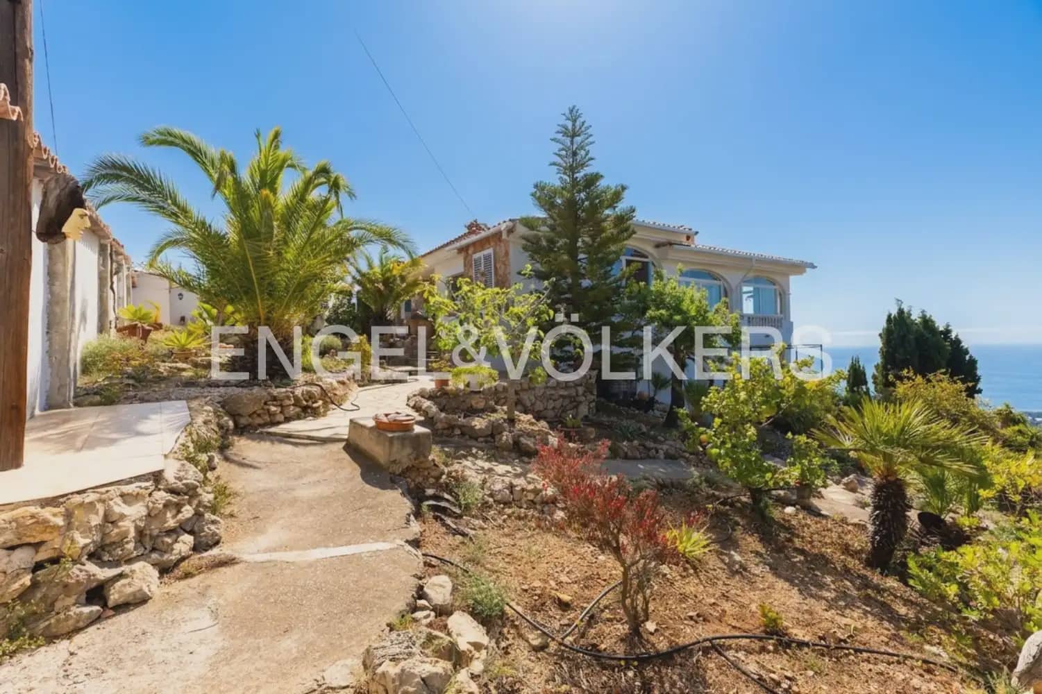 5 bedroom Villa for sale in Alcala de Xivert with pool garage - € 775,000 (Ref: 9898227)