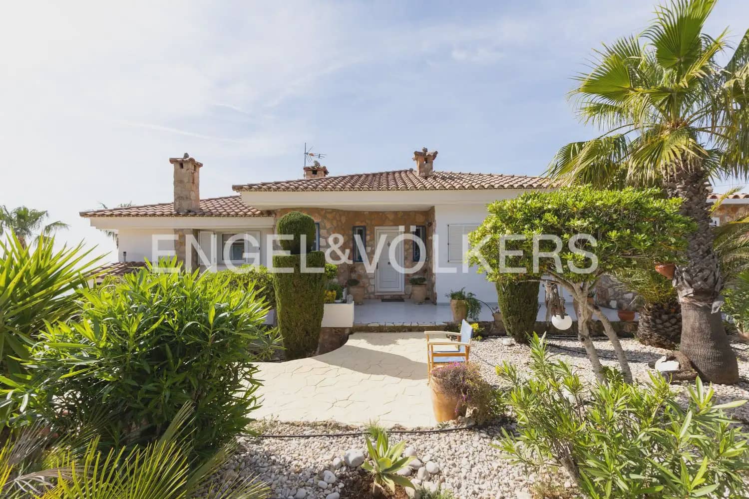 5 bedroom Villa for sale in Alcala de Xivert with pool garage - € 775,000 (Ref: 9898227)
