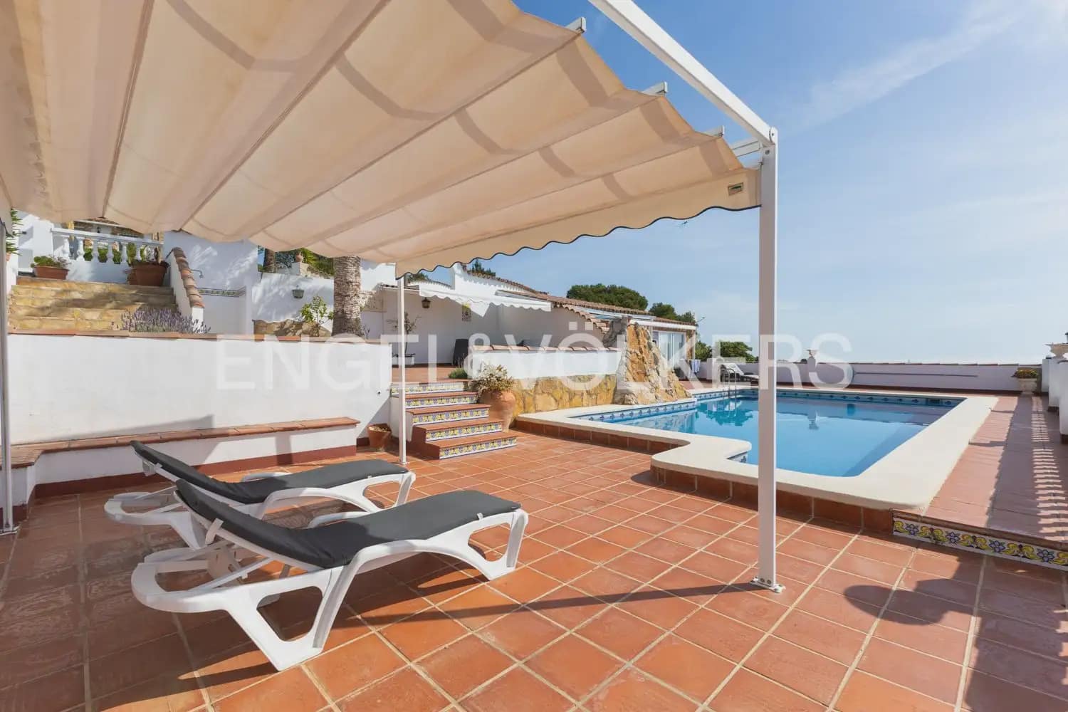 5 bedroom Villa for sale in Alcala de Xivert with pool garage - € 775,000 (Ref: 9898227)