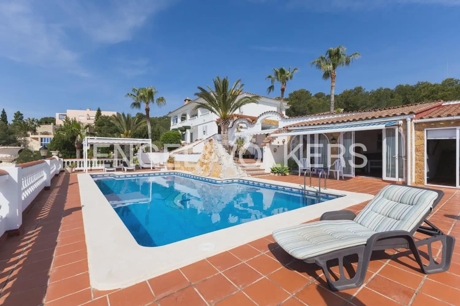 5 bedroom Villa for sale in Alcala de Xivert with pool garage - € 775,000 (Ref: 9898227)