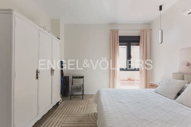 Apartamento de 2 habitaciones en Aiora, València ciudad en venta - 385.000 € (Ref: 9898228)