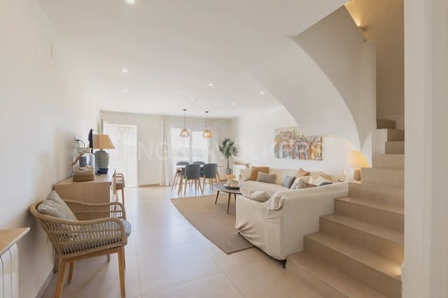 4 bedroom Terraced Villa for rent in El perellonet, Valencia city with pool - € 1,700 (Ref: 9898229)