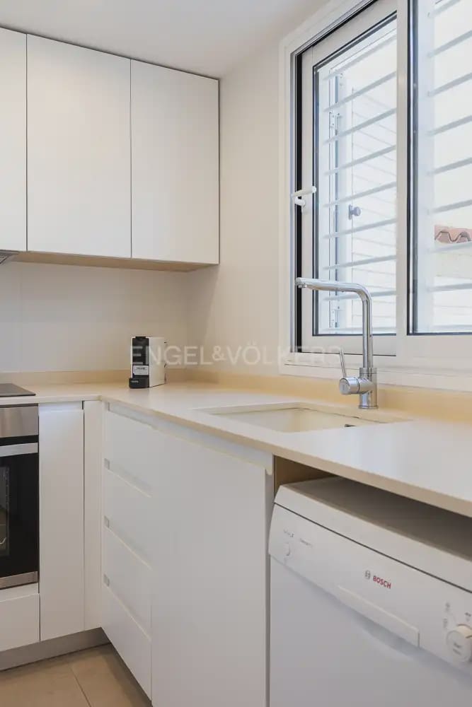 4 quarto Moradia em Banda para arrendar em Valencia cidade com piscina - 1 700 € (Ref: 9898229)