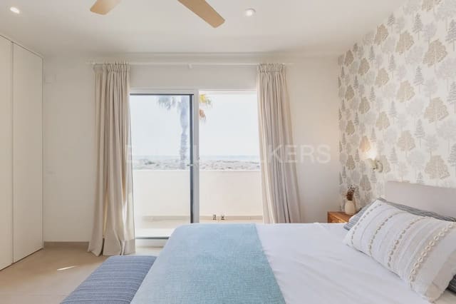 4 bedroom Terraced Villa for rent in El perellonet, Valencia city with pool - € 1,700 (Ref: 9898229)