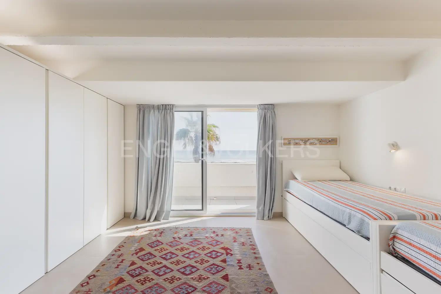 4 quarto Moradia em Banda para arrendar em Valencia cidade com piscina - 1 700 € (Ref: 9898229)