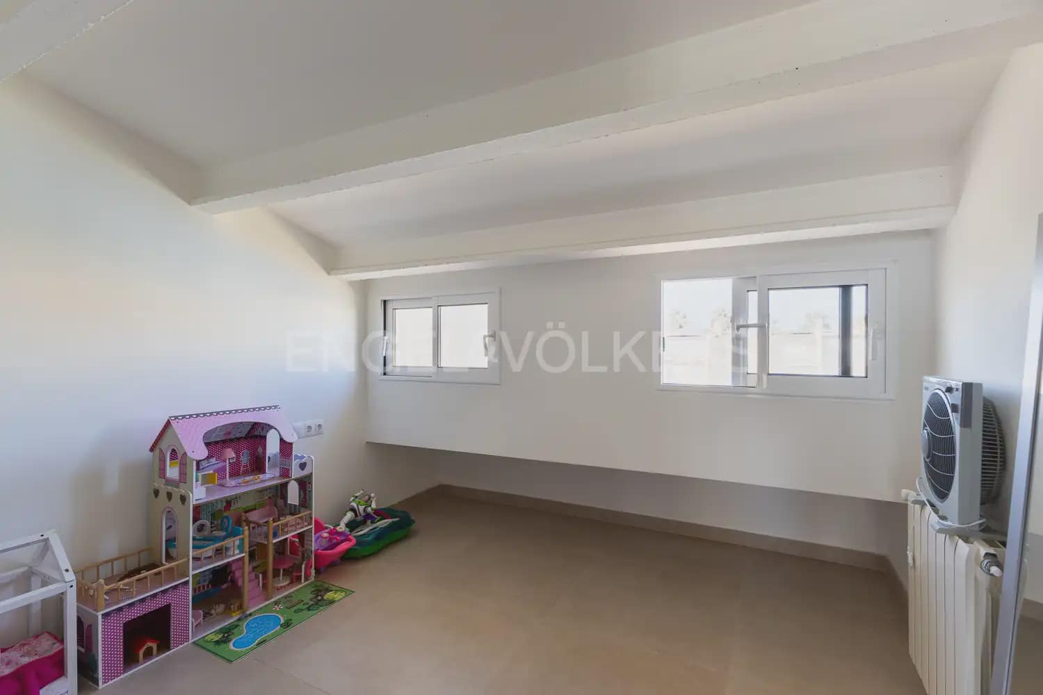 4 quarto Moradia em Banda para arrendar em Valencia cidade com piscina - 1 700 € (Ref: 9898229)