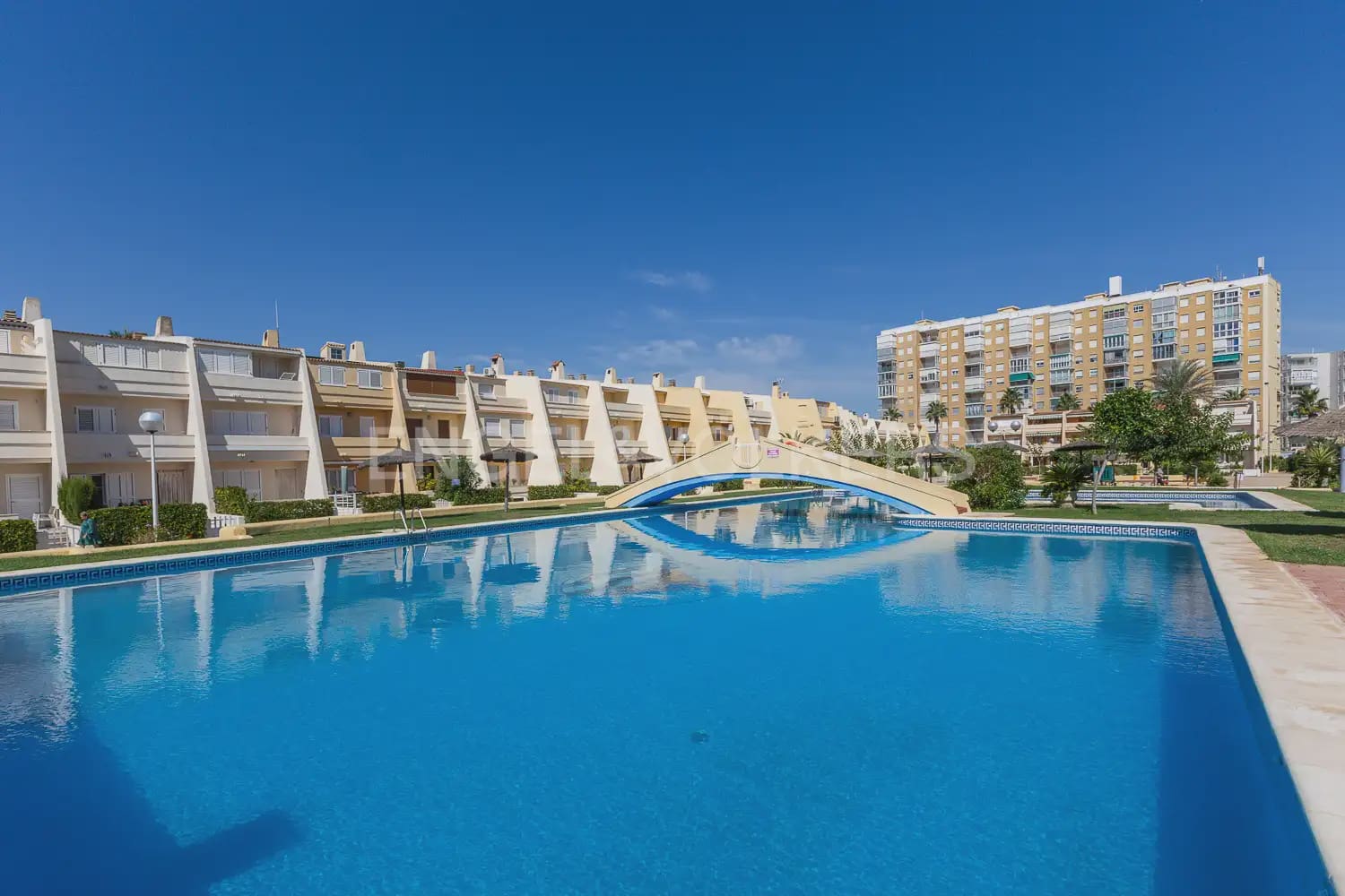 4 quarto Moradia em Banda para arrendar em Valencia cidade com piscina - 1 700 € (Ref: 9898229)