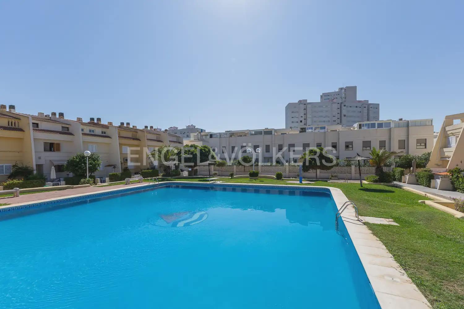 4 quarto Moradia em Banda para arrendar em Valencia cidade com piscina - 1 700 € (Ref: 9898229)