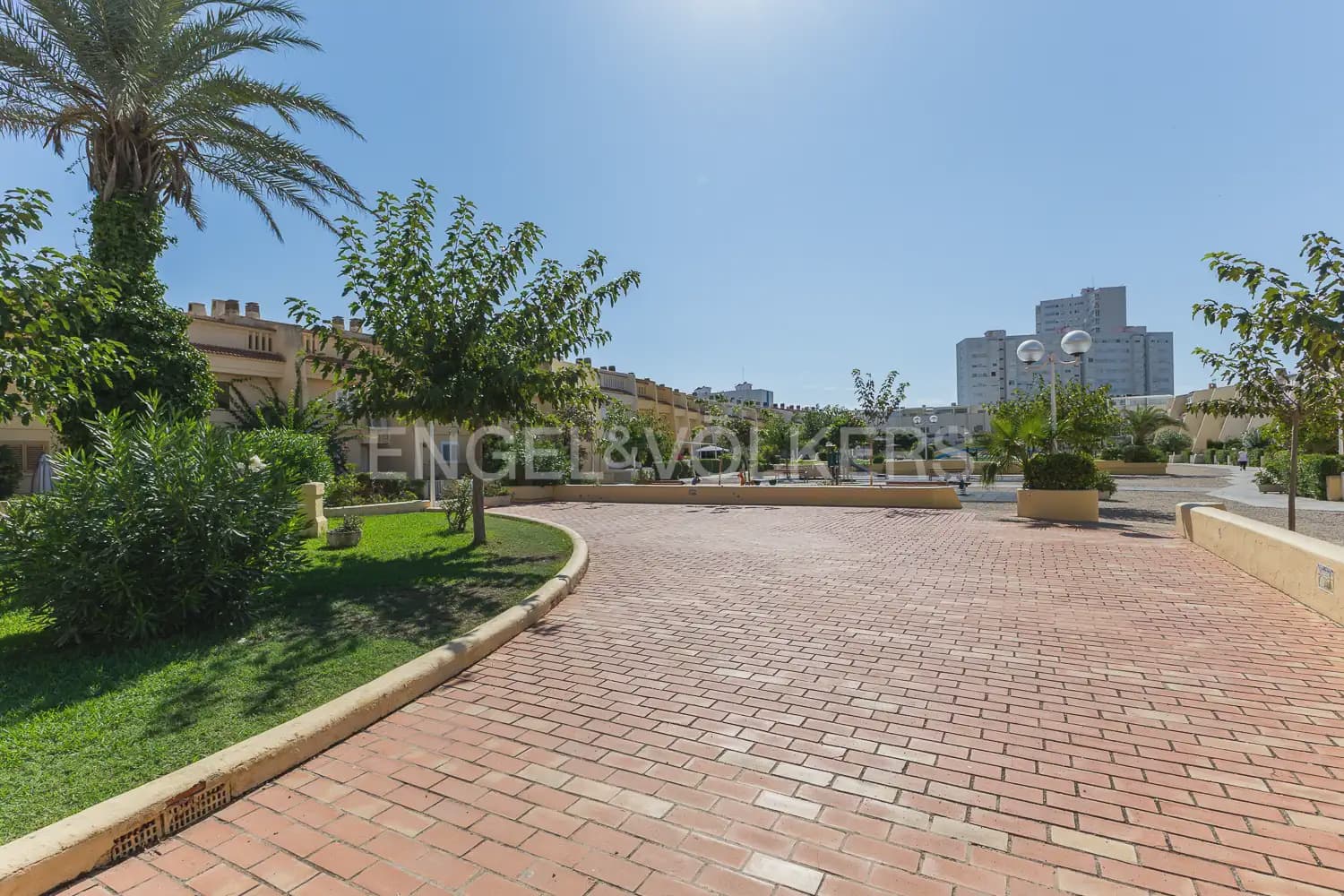 4 quarto Moradia em Banda para arrendar em Valencia cidade com piscina - 1 700 € (Ref: 9898229)