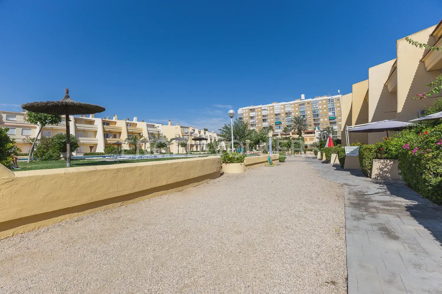 4 quarto Moradia em Banda para arrendar em Valencia cidade com piscina - 1 700 € (Ref: 9898229)
