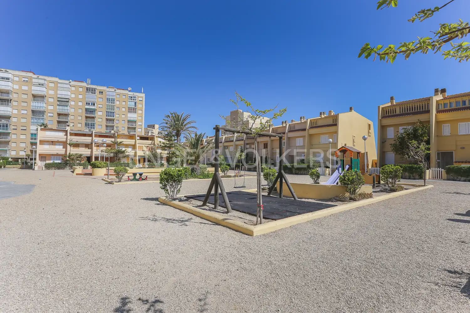 4 quarto Moradia em Banda para arrendar em Valencia cidade com piscina - 1 700 € (Ref: 9898229)