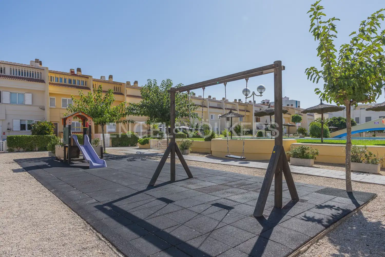 4 quarto Moradia em Banda para arrendar em Valencia cidade com piscina - 1 700 € (Ref: 9898229)