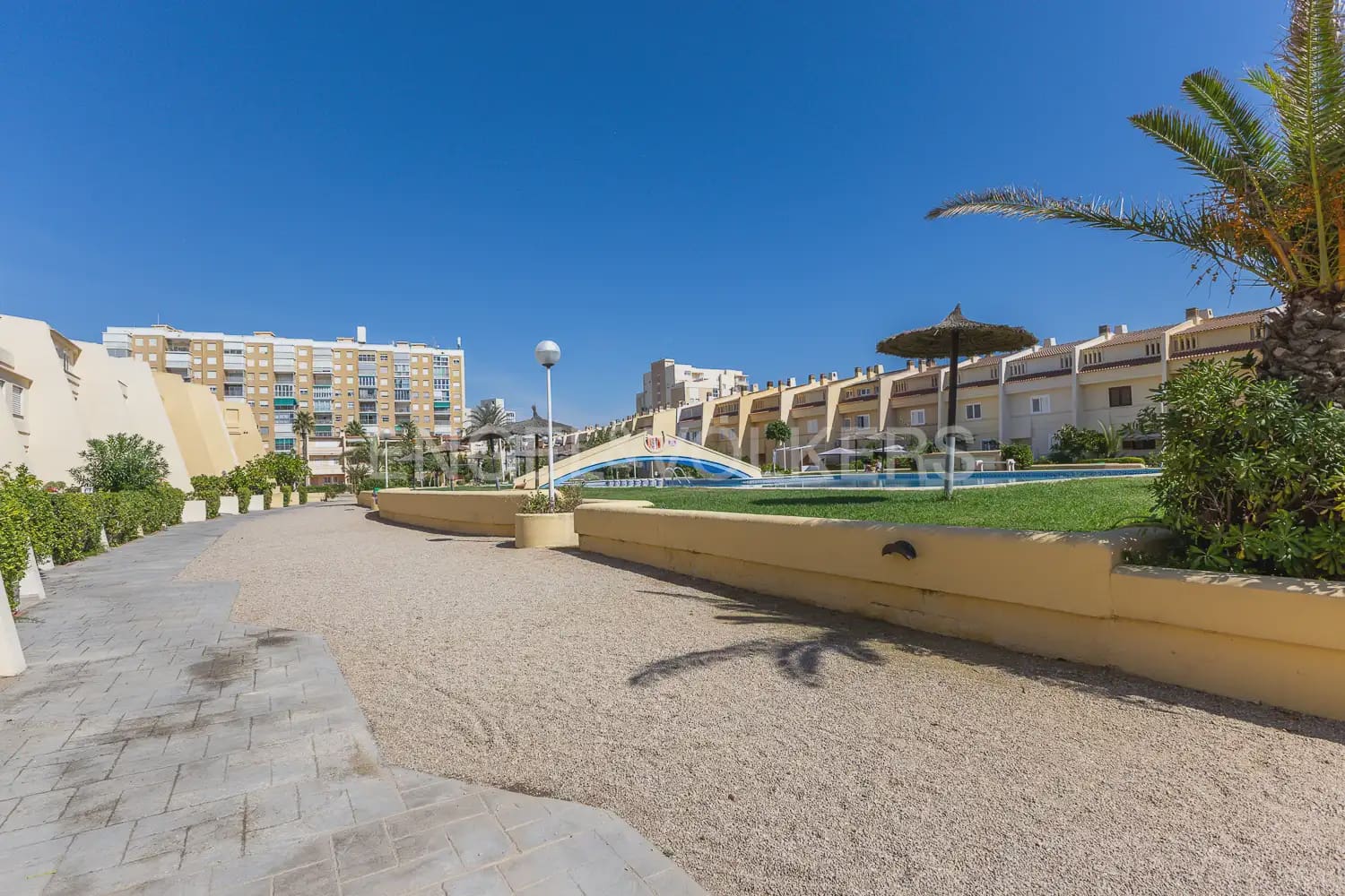 4 quarto Moradia em Banda para arrendar em Valencia cidade com piscina - 1 700 € (Ref: 9898229)