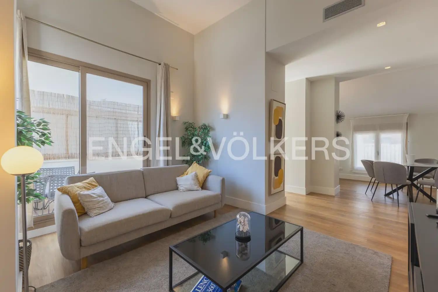 1 bedroom Penthouse for sale in Valencia city with pool - € 595,000 (Ref: 9898230)
