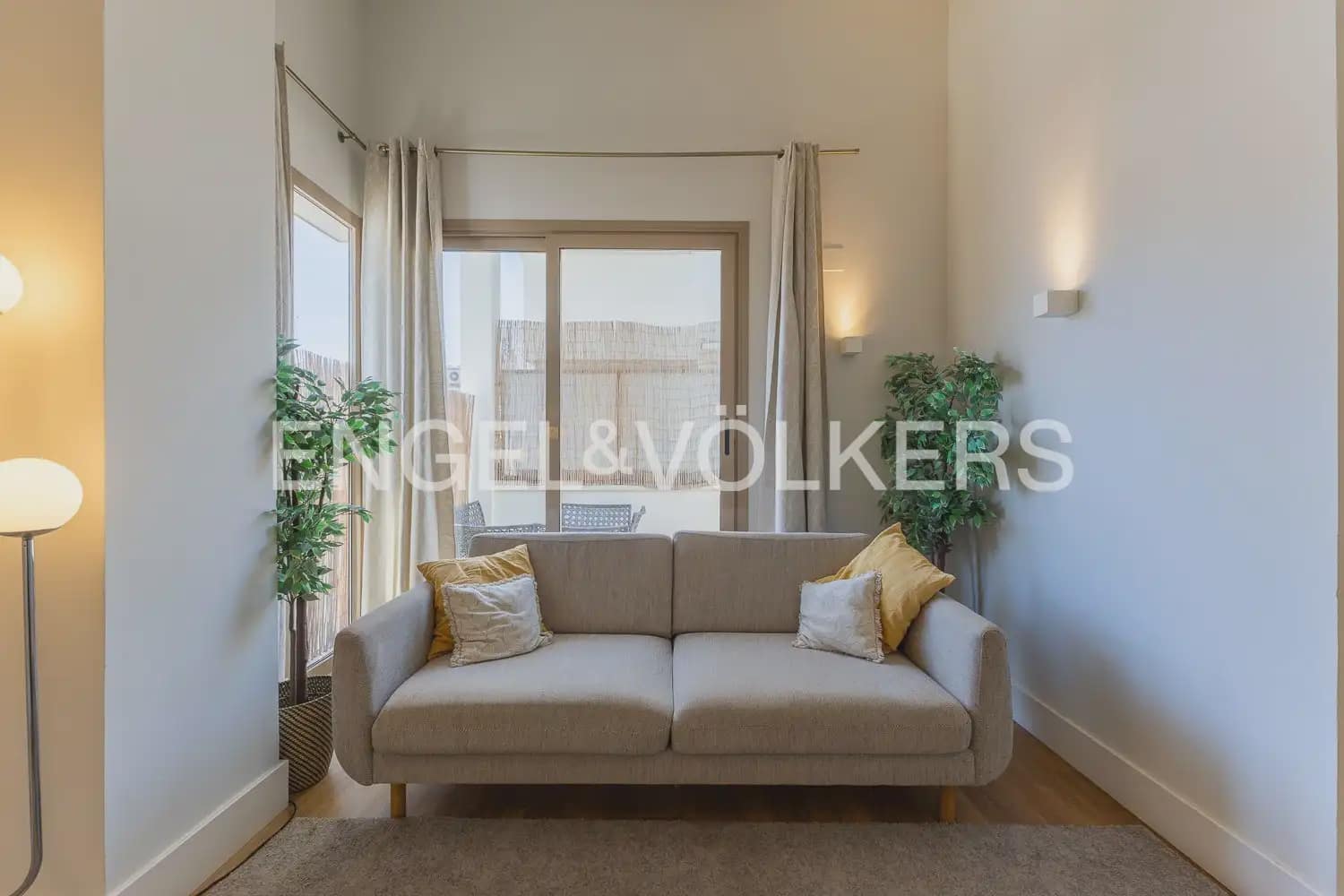 1 bedroom Penthouse for sale in Valencia city with pool - € 595,000 (Ref: 9898230)