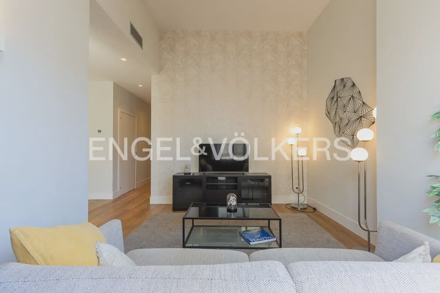 1 bedroom Penthouse for sale in Valencia city with pool - € 595,000 (Ref: 9898230)