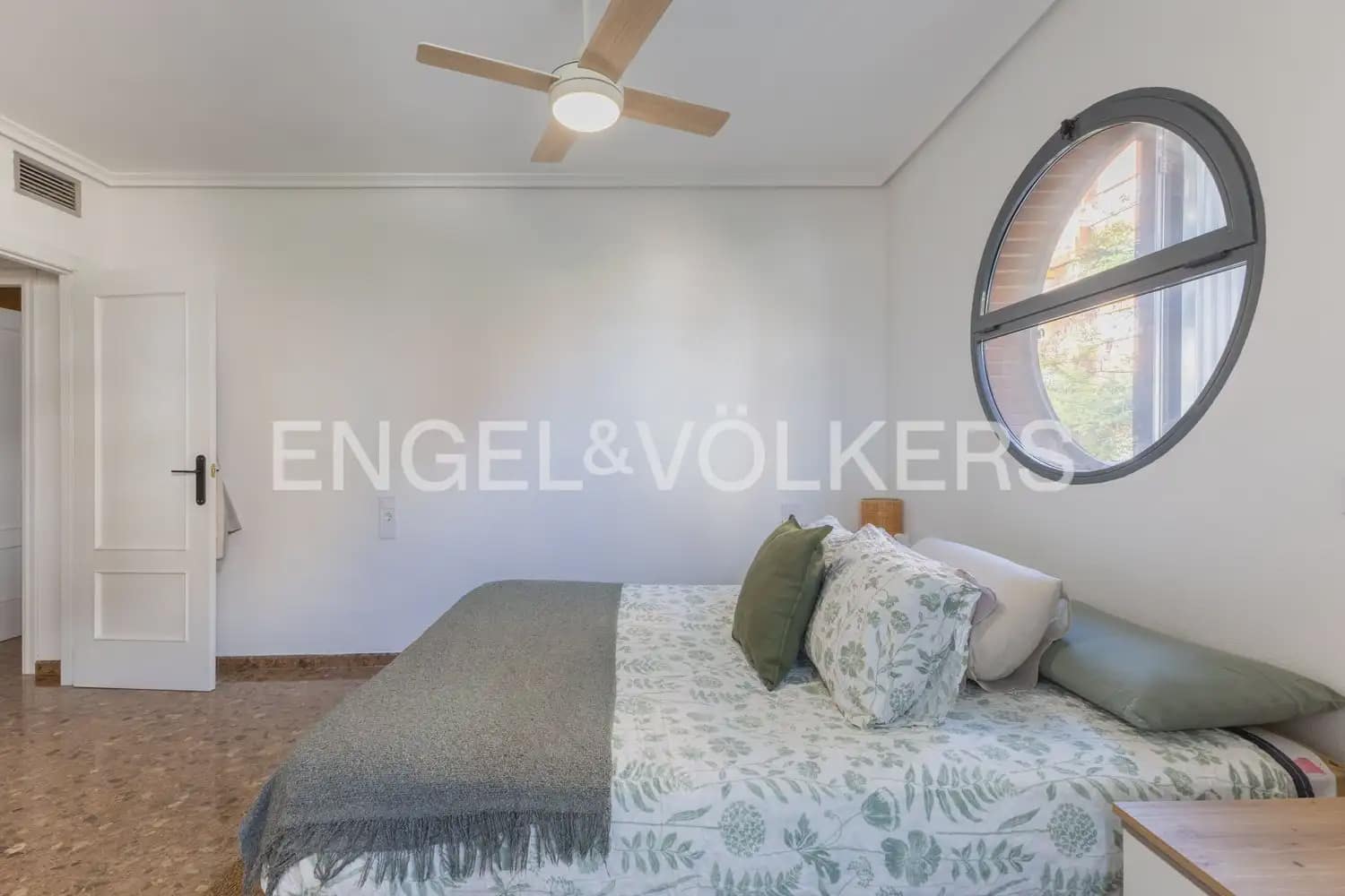 3 bedroom Apartment for sale in Valencia city - € 350,000 (Ref: 9898235)