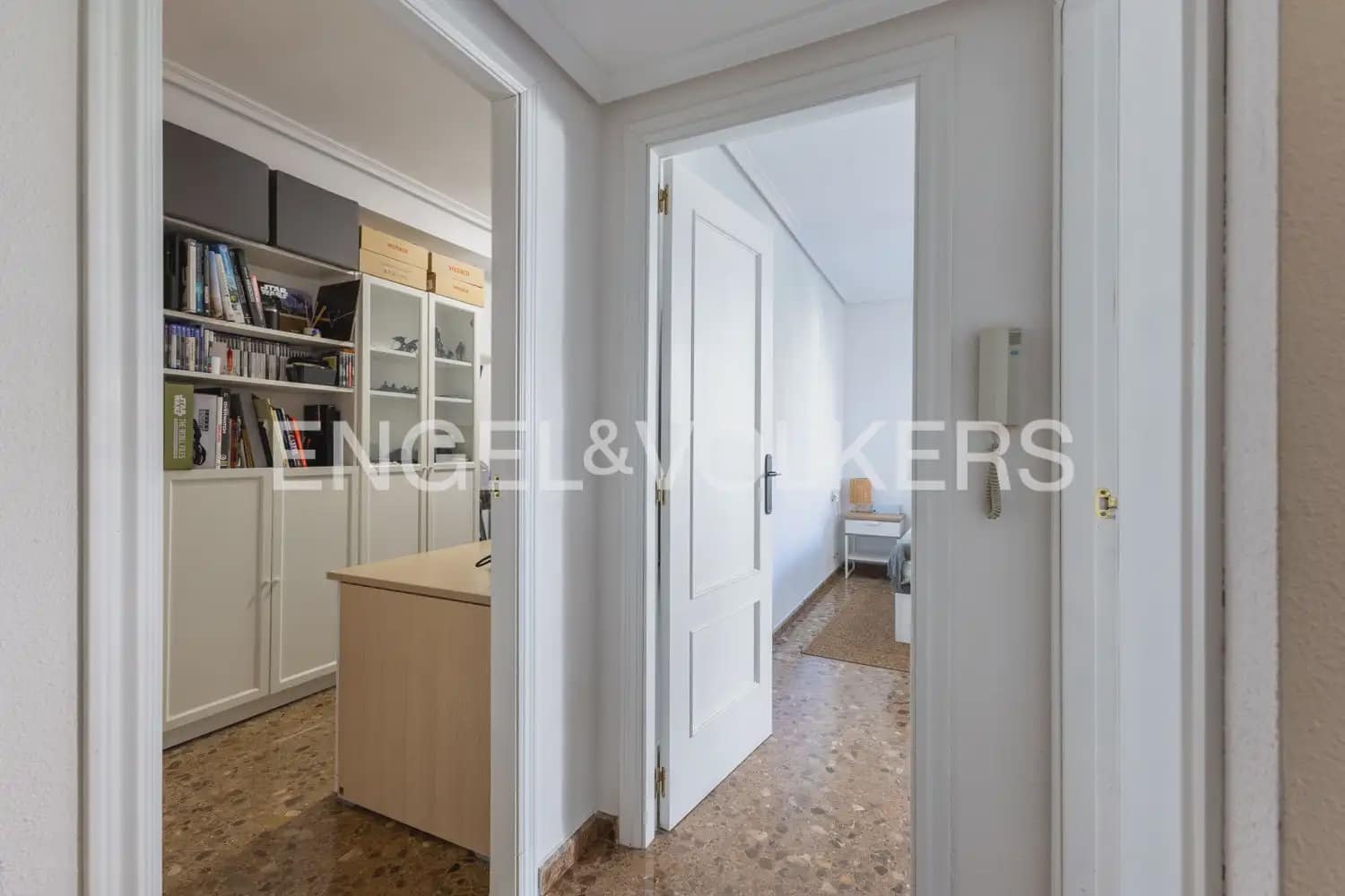 3 bedroom Apartment for sale in Valencia city - € 350,000 (Ref: 9898235)
