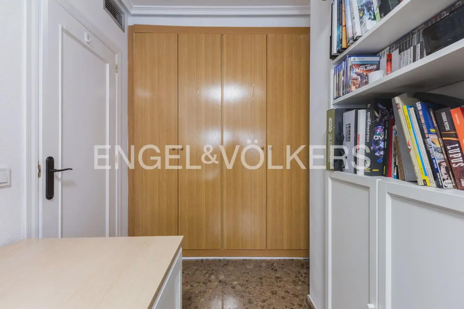 3 bedroom Apartment for sale in Valencia city - € 350,000 (Ref: 9898235)