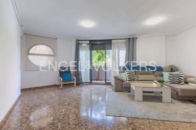 3 bedroom Apartment for sale in Sant Isidre, Valencia city - € 350,000 (Ref: 9898235)