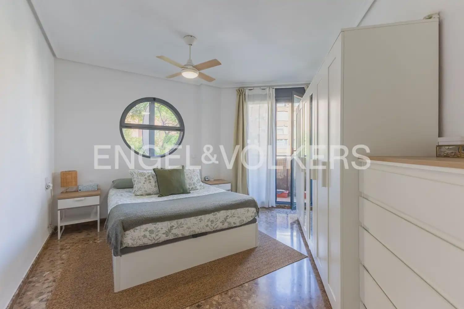 3 bedroom Apartment for sale in Valencia city - € 350,000 (Ref: 9898235)
