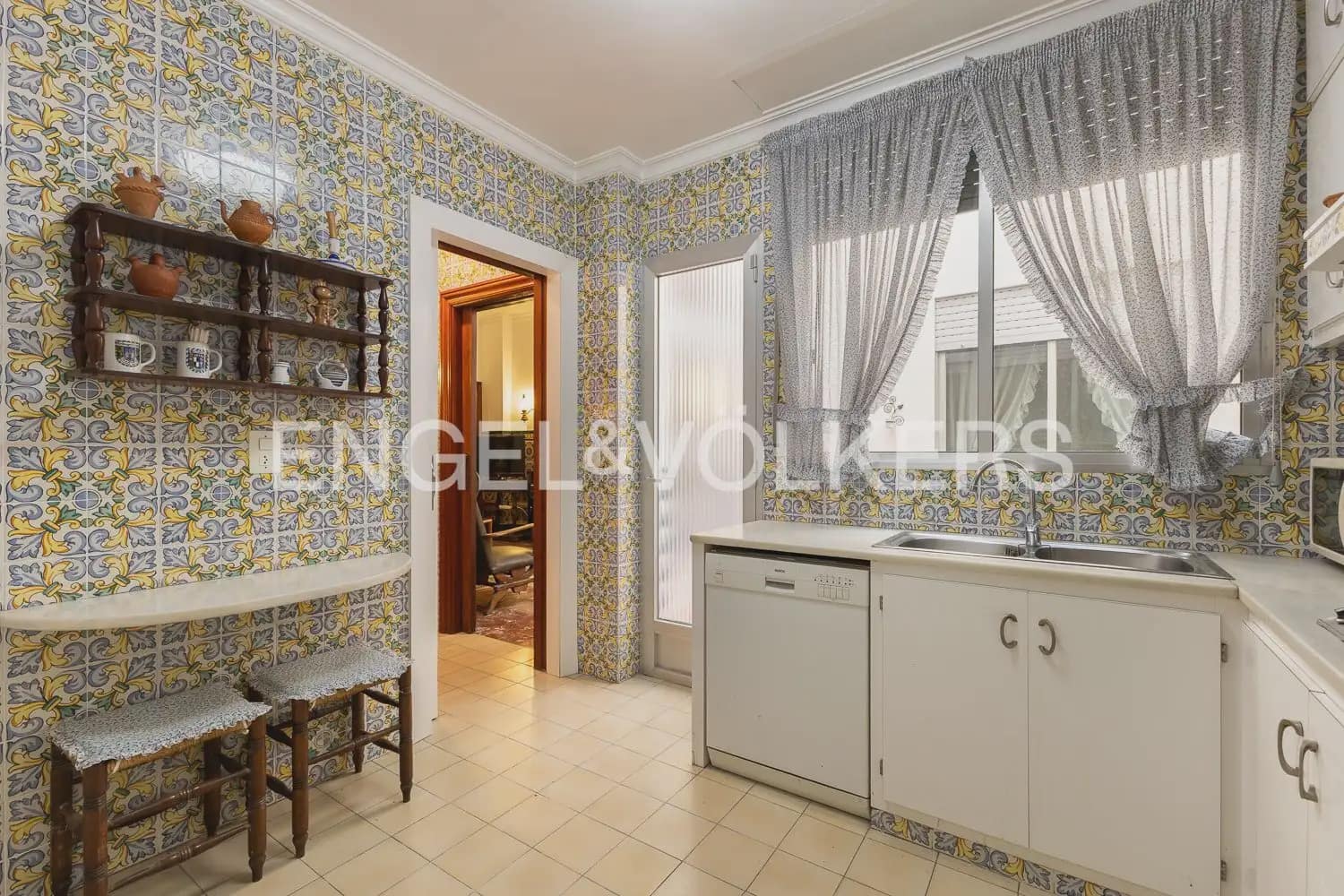 4 bedroom Townhouse for sale in Guadassuar with garage - € 315,000 (Ref: 9898238)