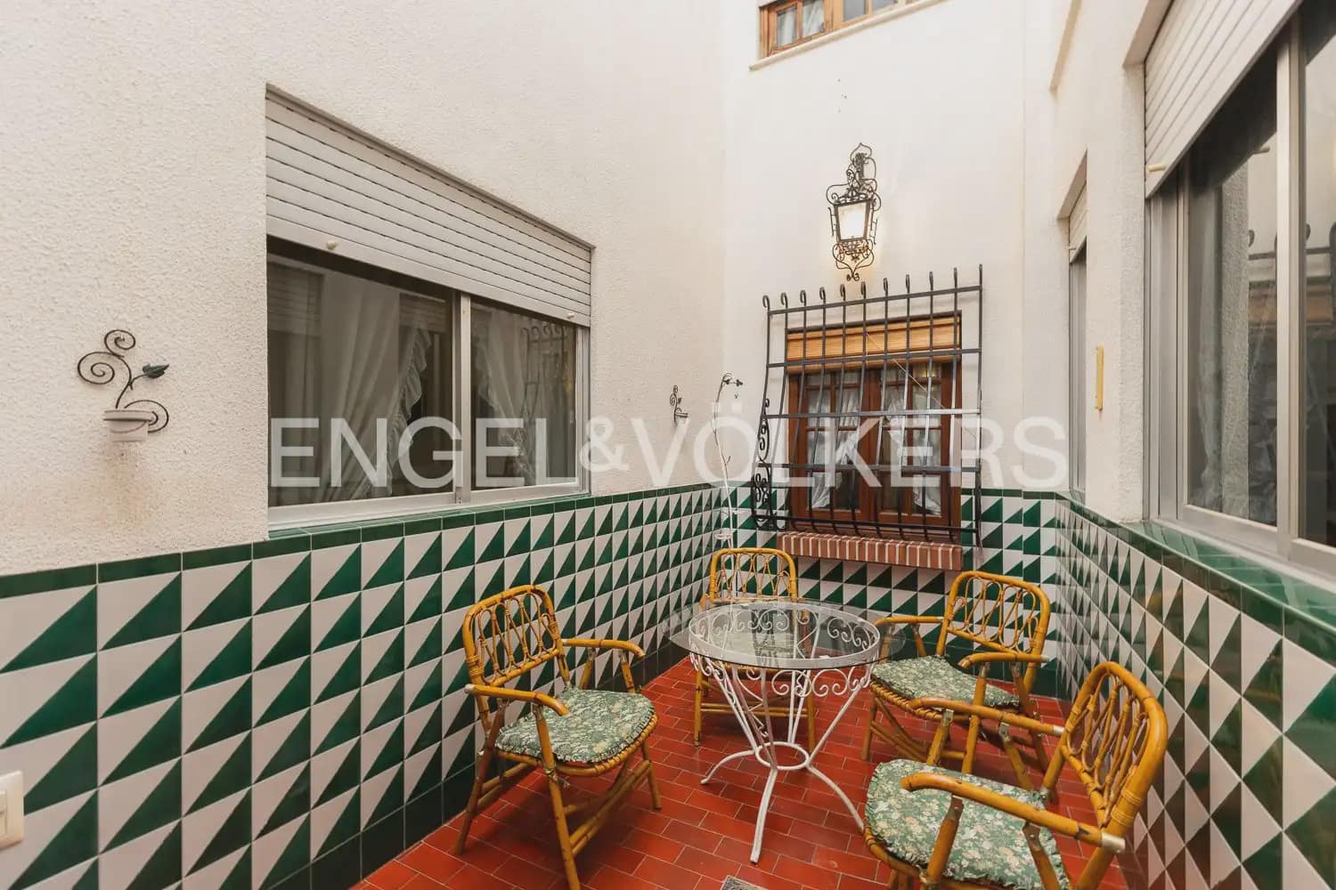 4 bedroom Townhouse for sale in Guadassuar with garage - € 315,000 (Ref: 9898238)