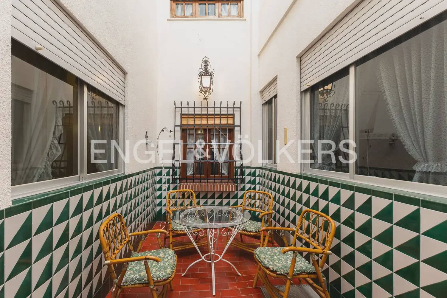 4 bedroom Townhouse for sale in Guadassuar with garage - € 315,000 (Ref: 9898238)
