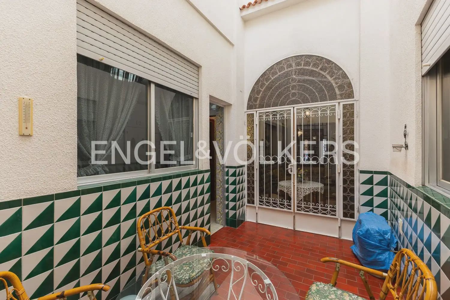 4 bedroom Townhouse for sale in Guadassuar with garage - € 315,000 (Ref: 9898238)