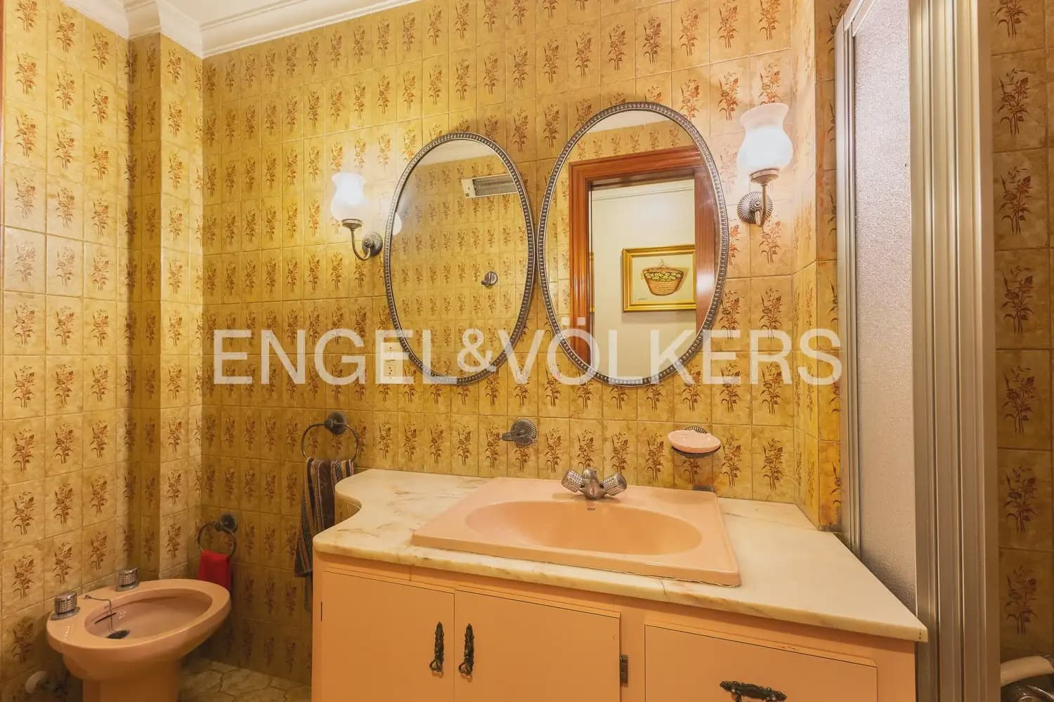 4 bedroom Townhouse for sale in Guadassuar with garage - € 315,000 (Ref: 9898238)