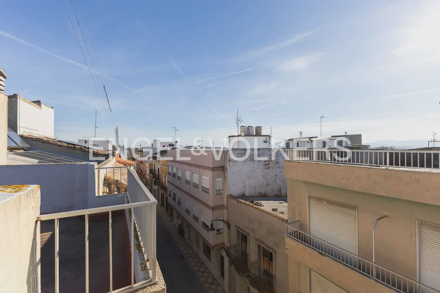 4 bedroom Townhouse for sale in Guadassuar with garage - € 315,000 (Ref: 9898238)