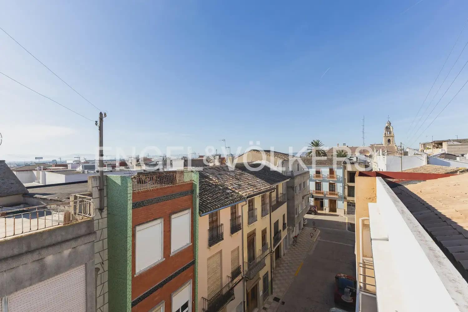 4 bedroom Townhouse for sale in Guadassuar with garage - € 315,000 (Ref: 9898238)