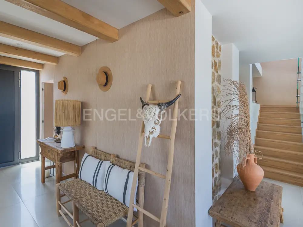 Villa/Maison de 4 chambres à louer à Denia avec piscine garage - 5 500 € (Ref: 9898239)