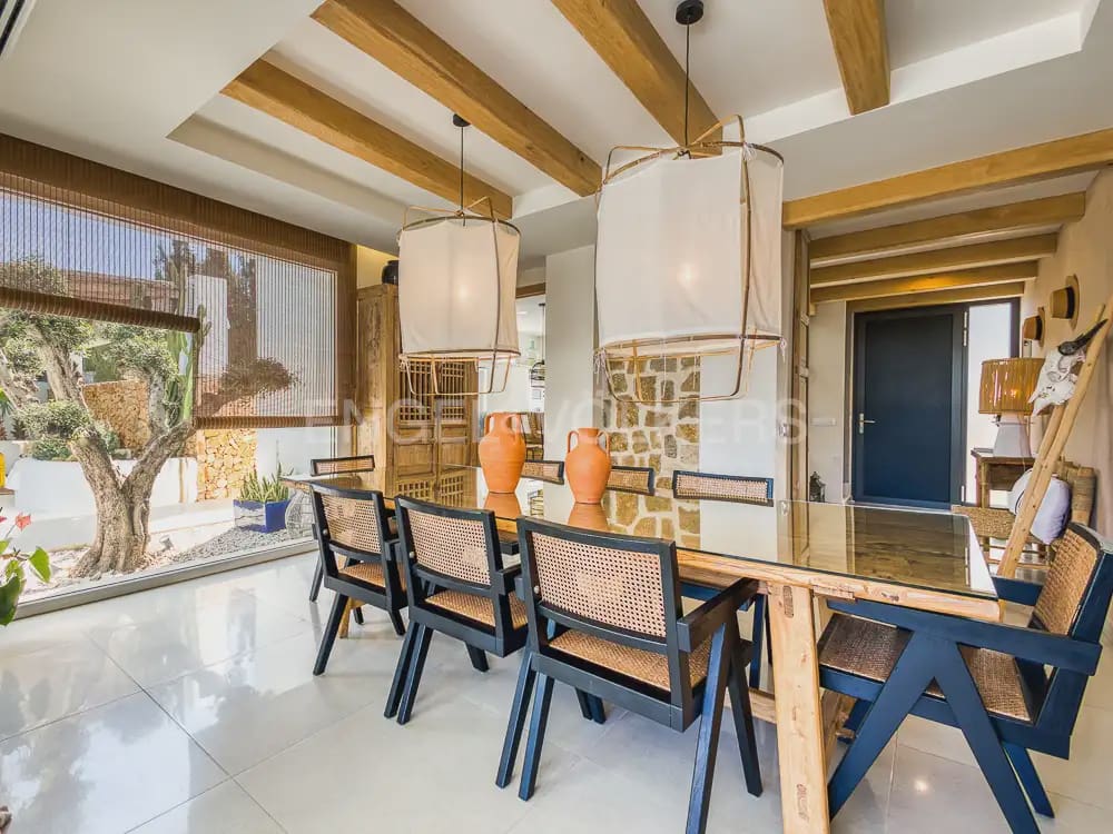 Villa/Maison de 4 chambres à louer à Denia avec piscine garage - 5 500 € (Ref: 9898239)