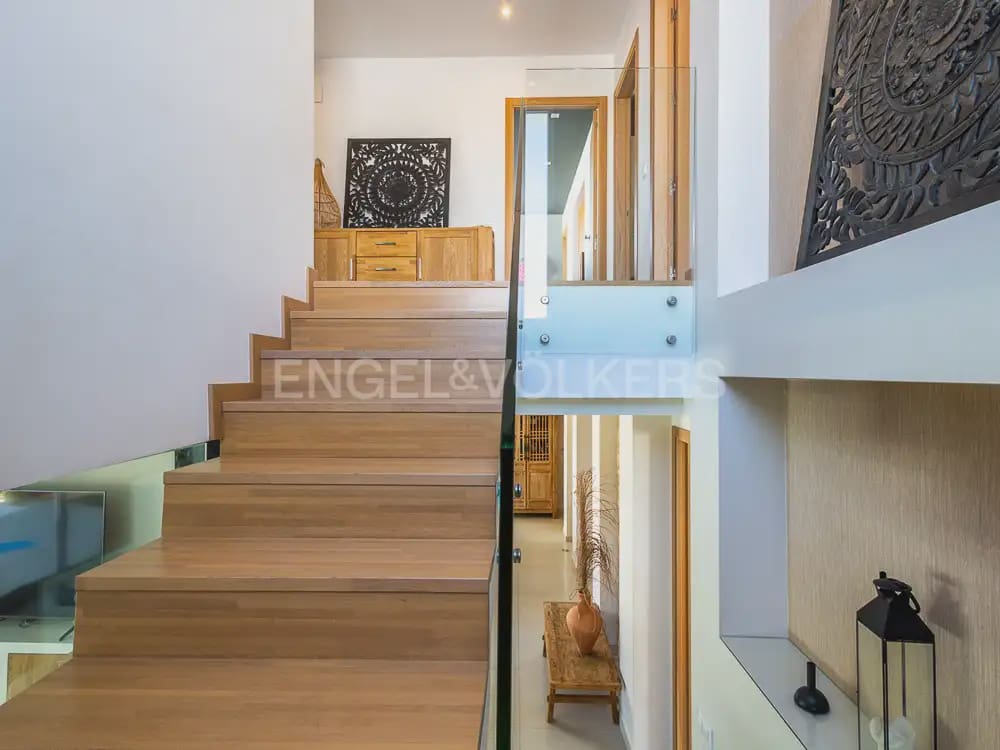Villa/Maison de 4 chambres à louer à Denia avec piscine garage - 5 500 € (Ref: 9898239)