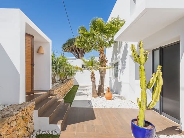 Villa/Maison de 4 chambres à louer à El Montgó, Dénia avec piscine garage - 5 500 € (Ref: 9898239)