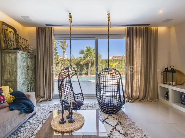 Villa/Maison de 4 chambres à louer à El Montgó, Dénia avec piscine garage - 5 500 € (Ref: 9898239)