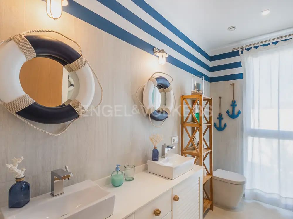 Villa/Maison de 4 chambres à louer à Denia avec piscine garage - 5 500 € (Ref: 9898239)