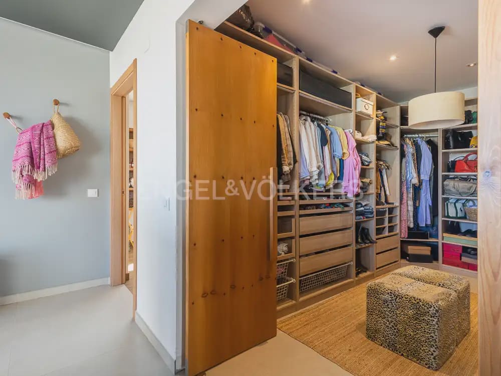 Villa/Maison de 4 chambres à louer à Denia avec piscine garage - 5 500 € (Ref: 9898239)