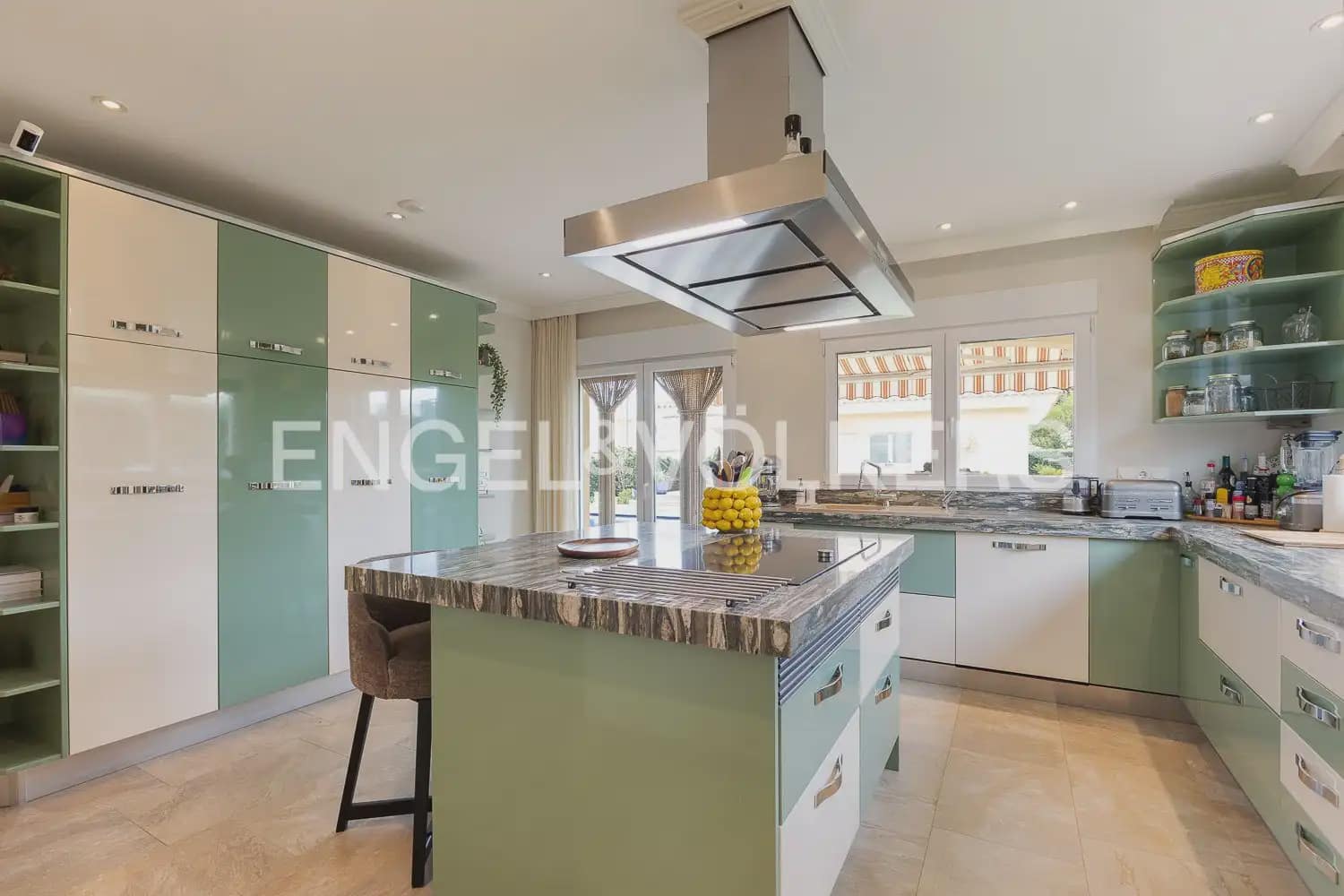4 quarto Moradia para venda em Vinaros com piscina garagem - 1 195 000 € (Ref: 9898240)