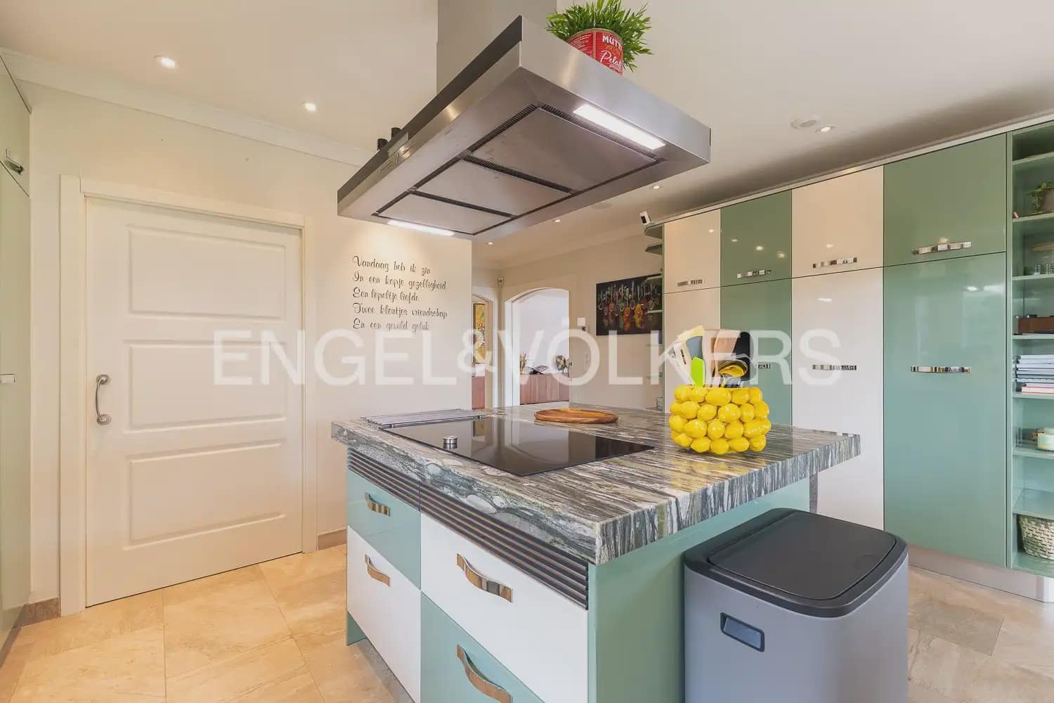 4 quarto Moradia para venda em Vinaros com piscina garagem - 1 195 000 € (Ref: 9898240)