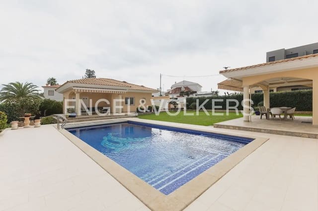 4 quarto Moradia para venda em Vinaròs com piscina garagem - 1 195 000 € (Ref: 9898240)