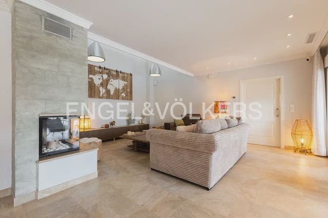 4 quarto Moradia para venda em Vinaròs com piscina garagem - 1 195 000 € (Ref: 9898240)