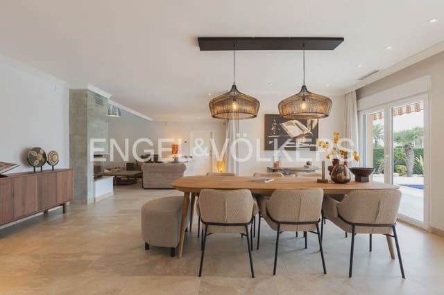 4 quarto Moradia para venda em Vinaròs com piscina garagem - 1 195 000 € (Ref: 9898240)