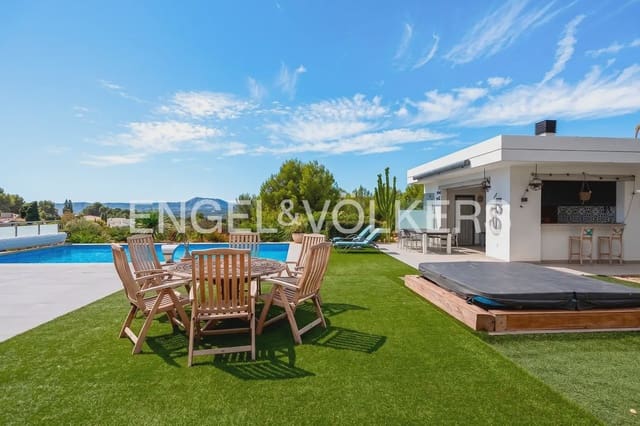 Chalet de 5 habitaciones en Montgó - Ermita, Javea / Xàbia en venta - 1.440.000 € (Ref: 9898241)