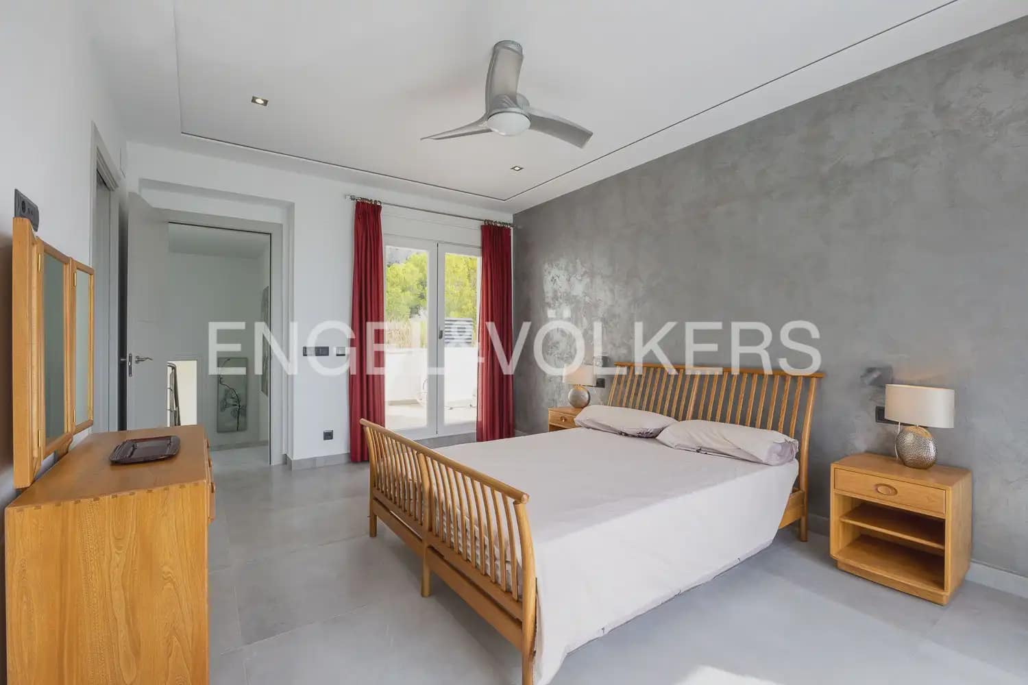 Chalet de 5 habitaciones en Javea / Xàbia en venta - 1.440.000 € (Ref: 9898241)
