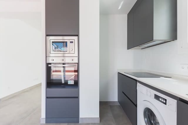 2 makuuhuone Kattohuoneisto vuokrattavana paikassa Mestalla, Valencia kaupunki - 1 800 € (Ref: 9898242)