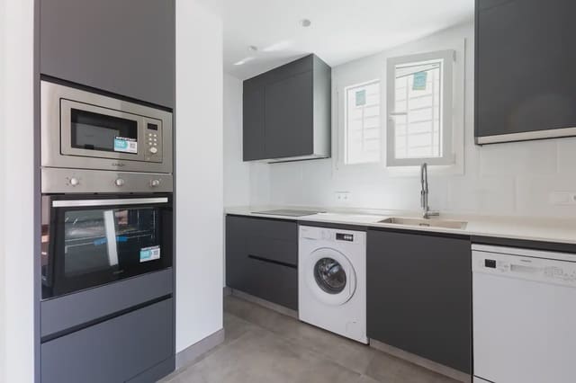 2 makuuhuone Kattohuoneisto vuokrattavana paikassa Mestalla, Valencia kaupunki - 1 800 € (Ref: 9898242)