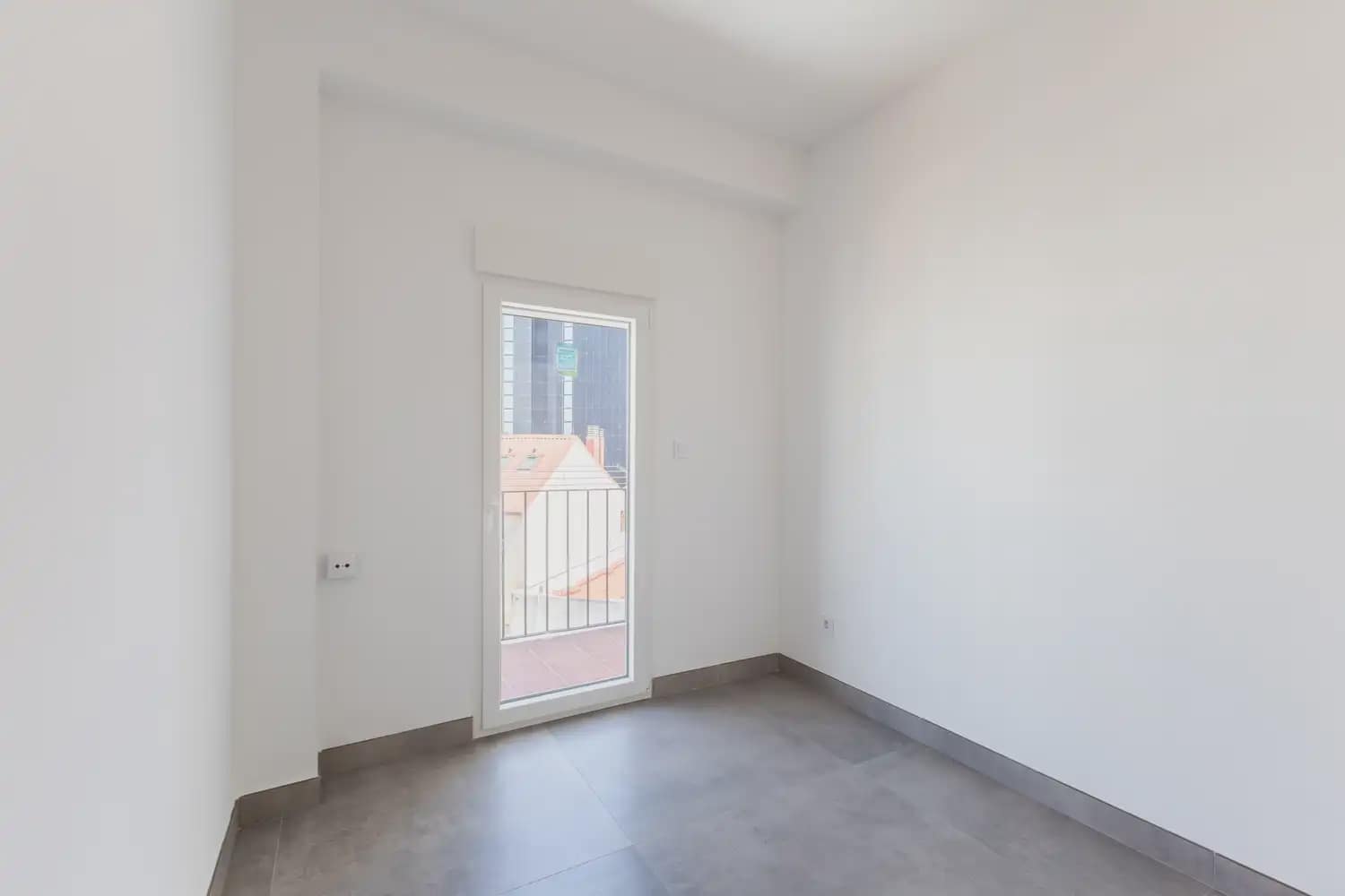 2 makuuhuone Kattohuoneisto vuokrattavana paikassa Valencia kaupunki - 1 800 € (Ref: 9898242)